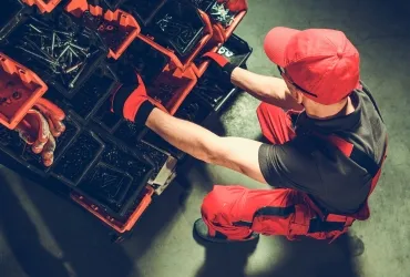 Graue und dunkelblaue sichtlagerkästen für den industriellen gebrauch 